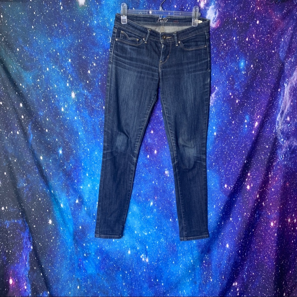 Levi’s- Demi Curve Low Rise Jeans size 2 short